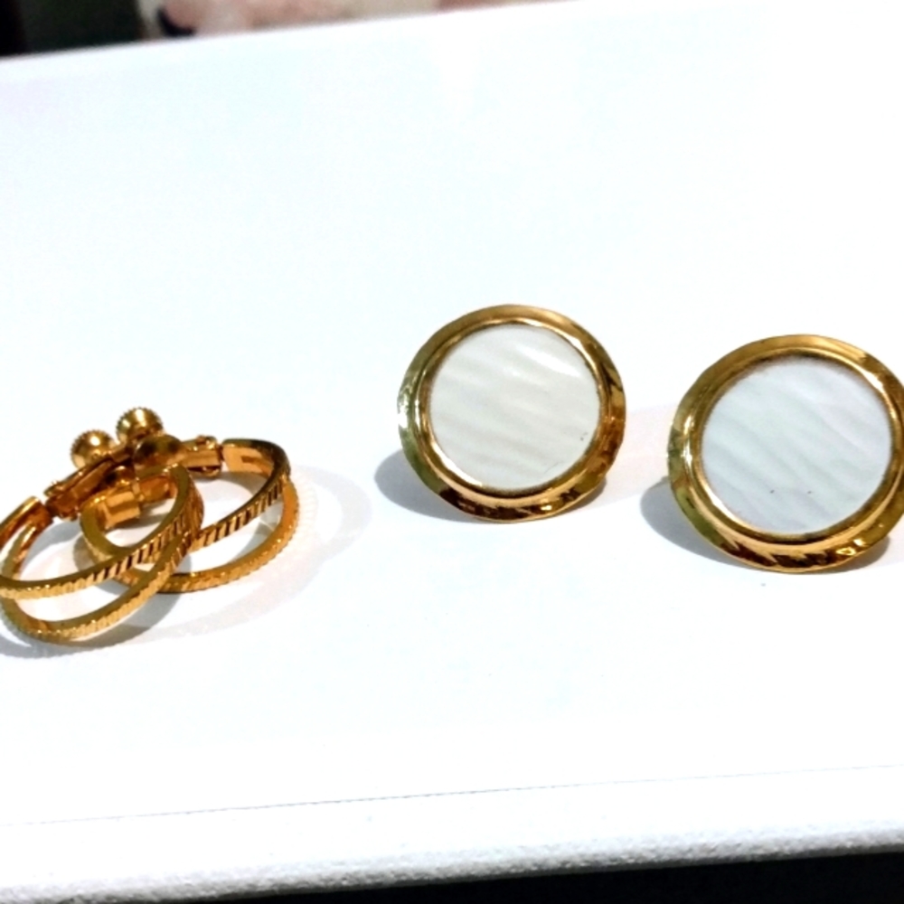 Vintage Napier earrings. 2 pair, screw back